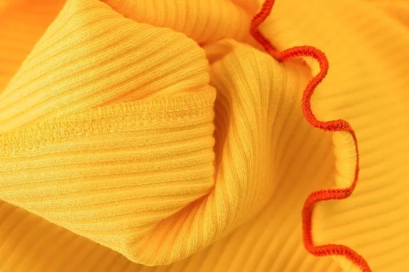 Scallops Turtleneck Crop T-Shirt