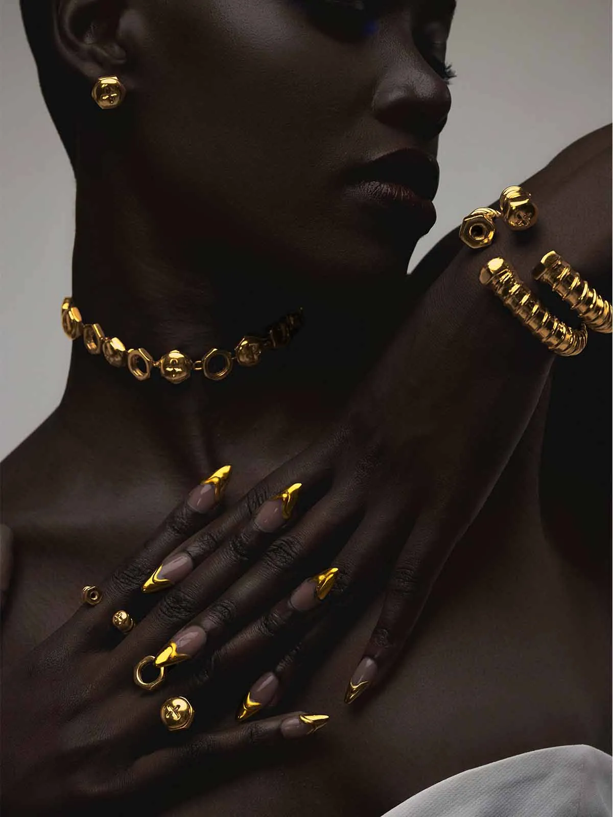 Screw Statement Choker