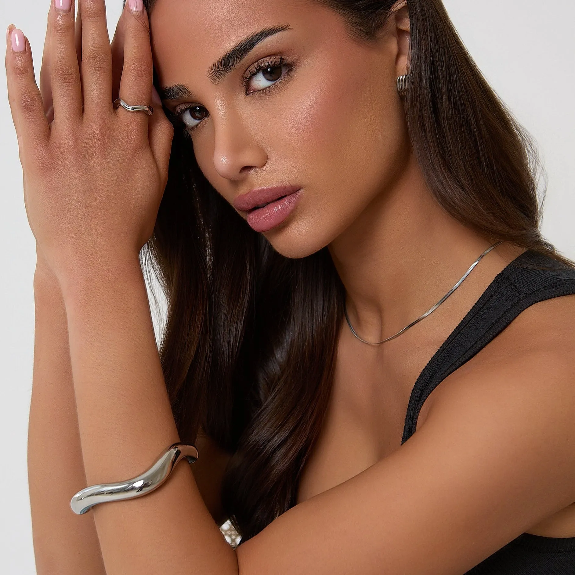 SCULPTURAL OPEN BRACELET - SILVER