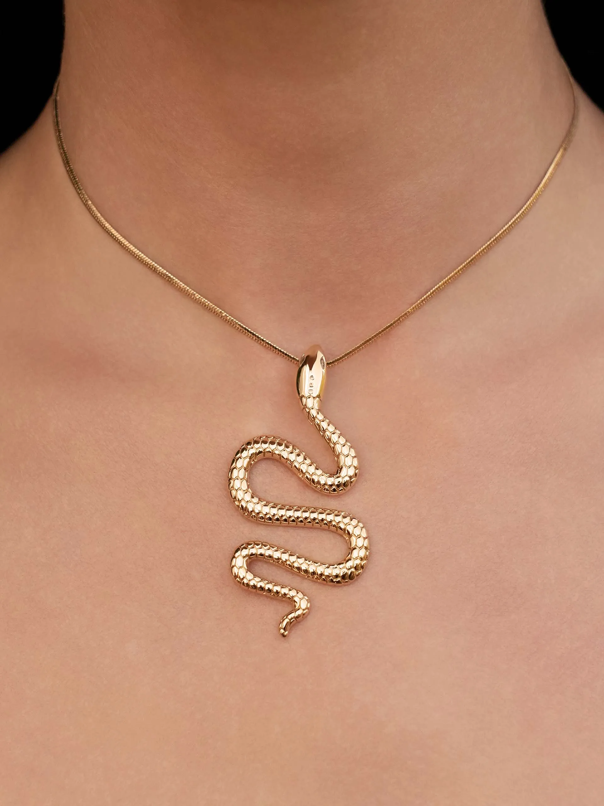Serpentina Pendant Choker