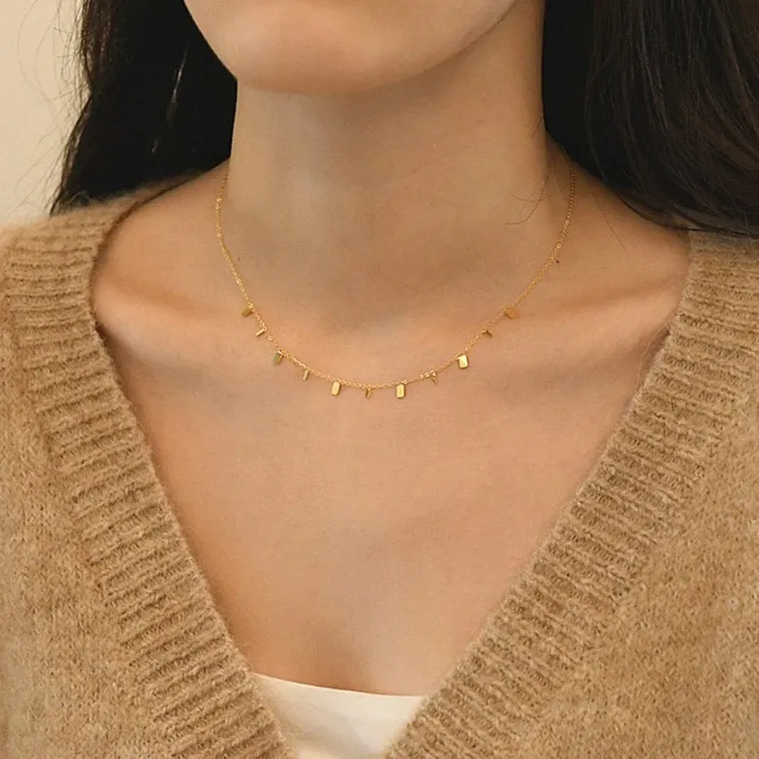 Shiny Chokers With Exquisite shapes