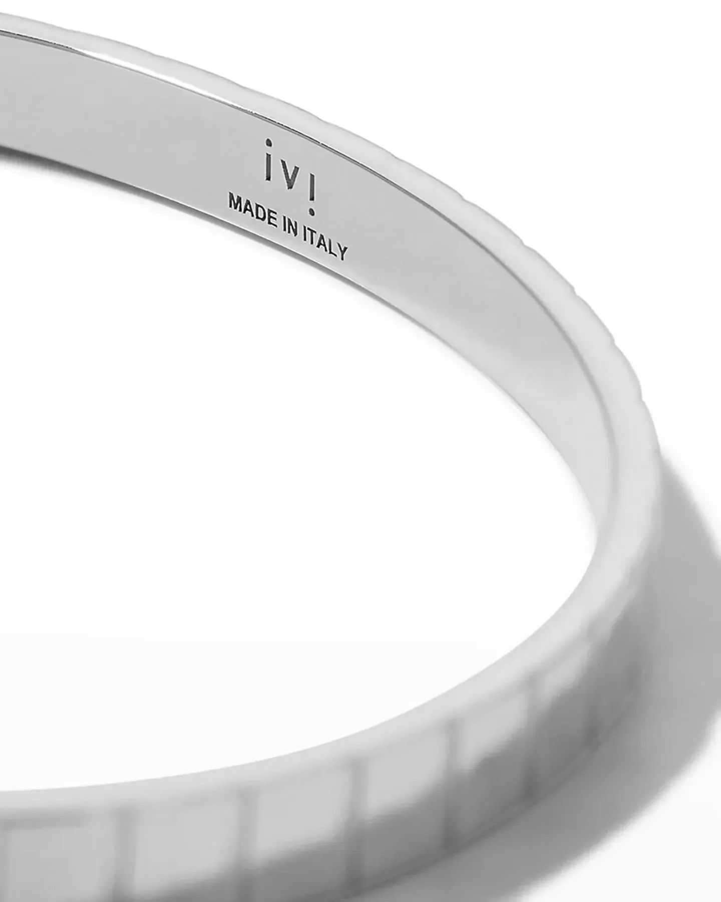 SINGLE SLOT CUFF