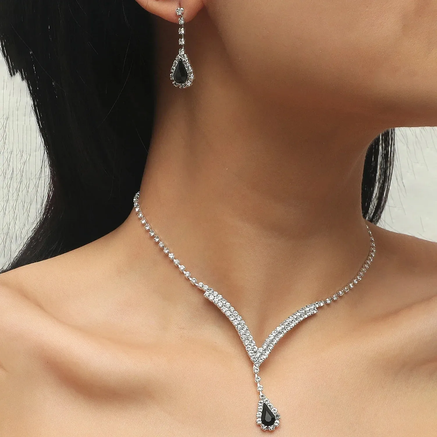 Sparkling Silver Color Crystal Collar Chain Choker Necklace Bridal Women Wedding Party Diamante Rhinestone Choker Jewelry Gifts