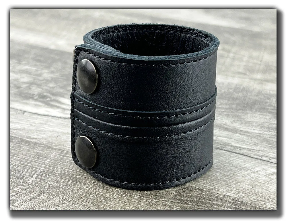 Straight Up - Carbon Black Leather Cuff