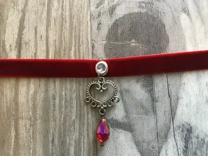 Sweet Heart Dangle Choker