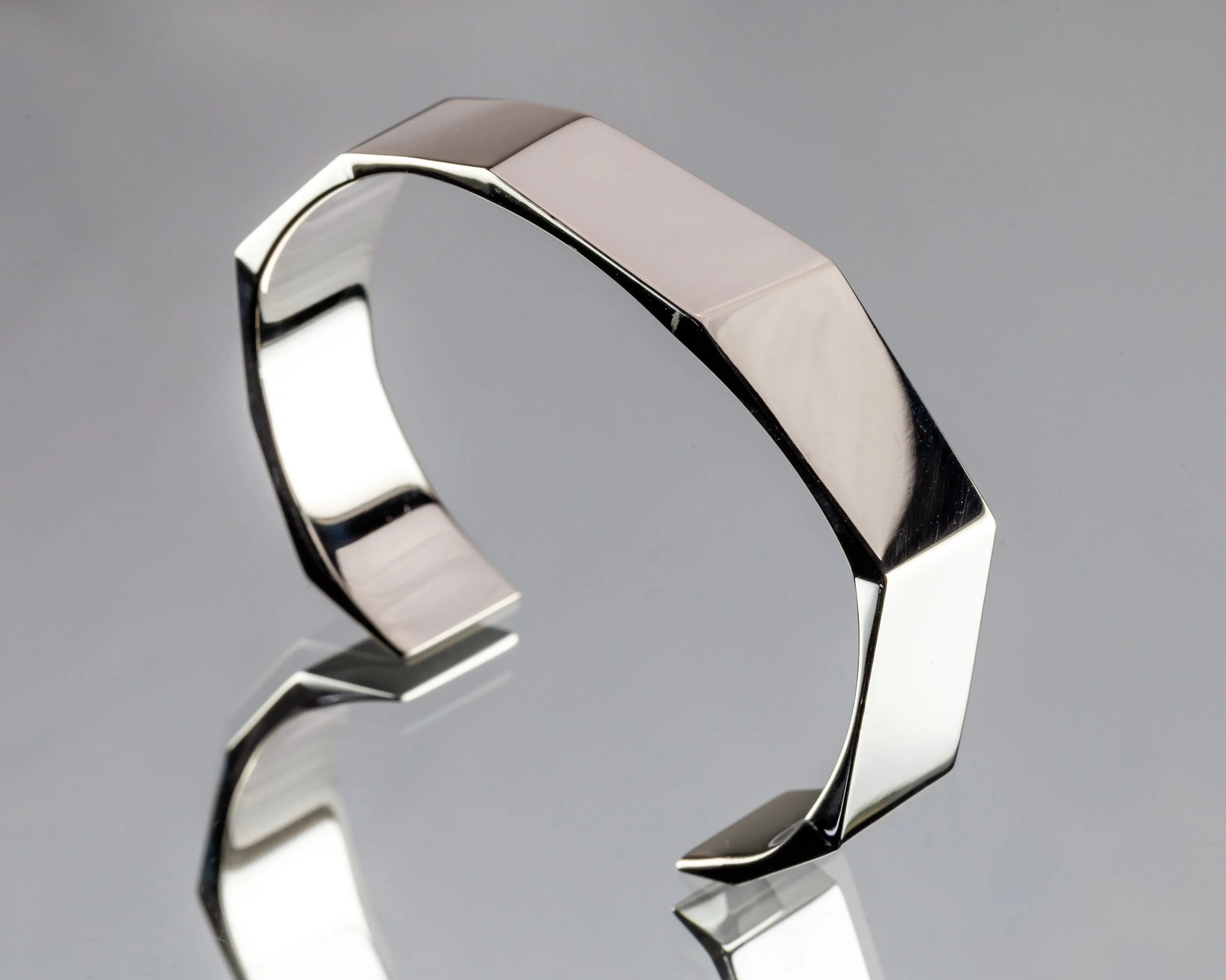 Tiffany & Co. Sterling Silver Frank Gehry Narrow Fold Small Cuff Bracelet