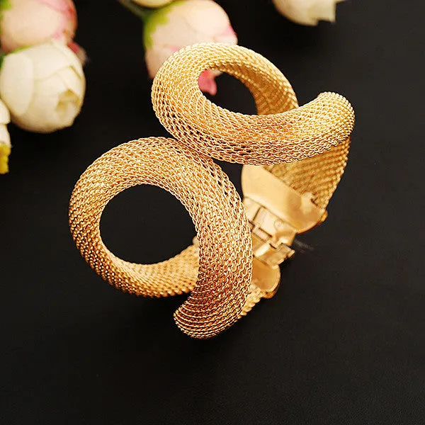 Touching Circles Cuff Bracelet