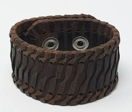Twisted Design Leather Cuff