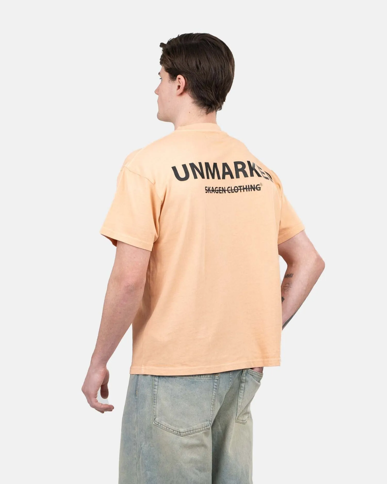 UNMARKED T-shirt Peach