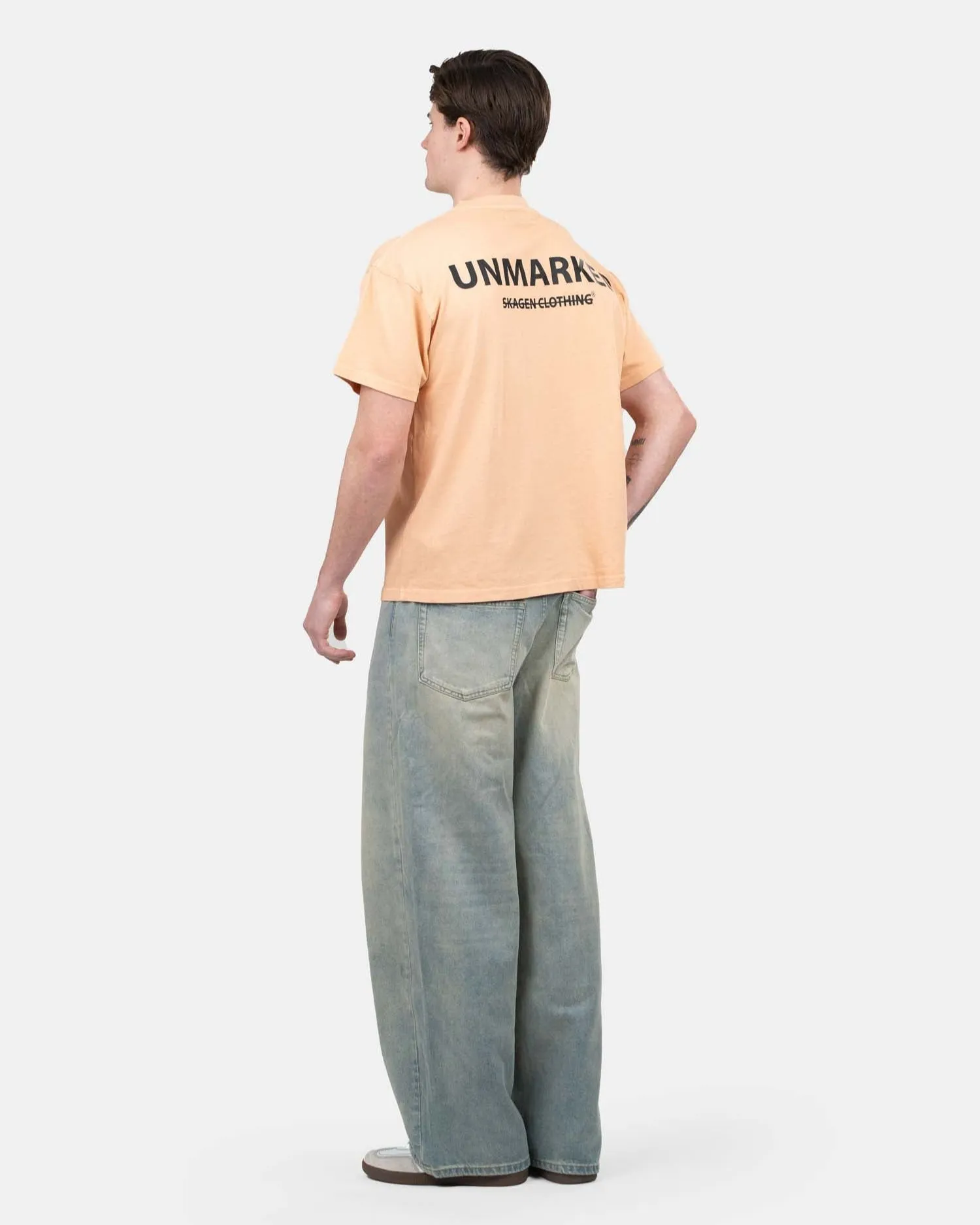 UNMARKED T-shirt Peach