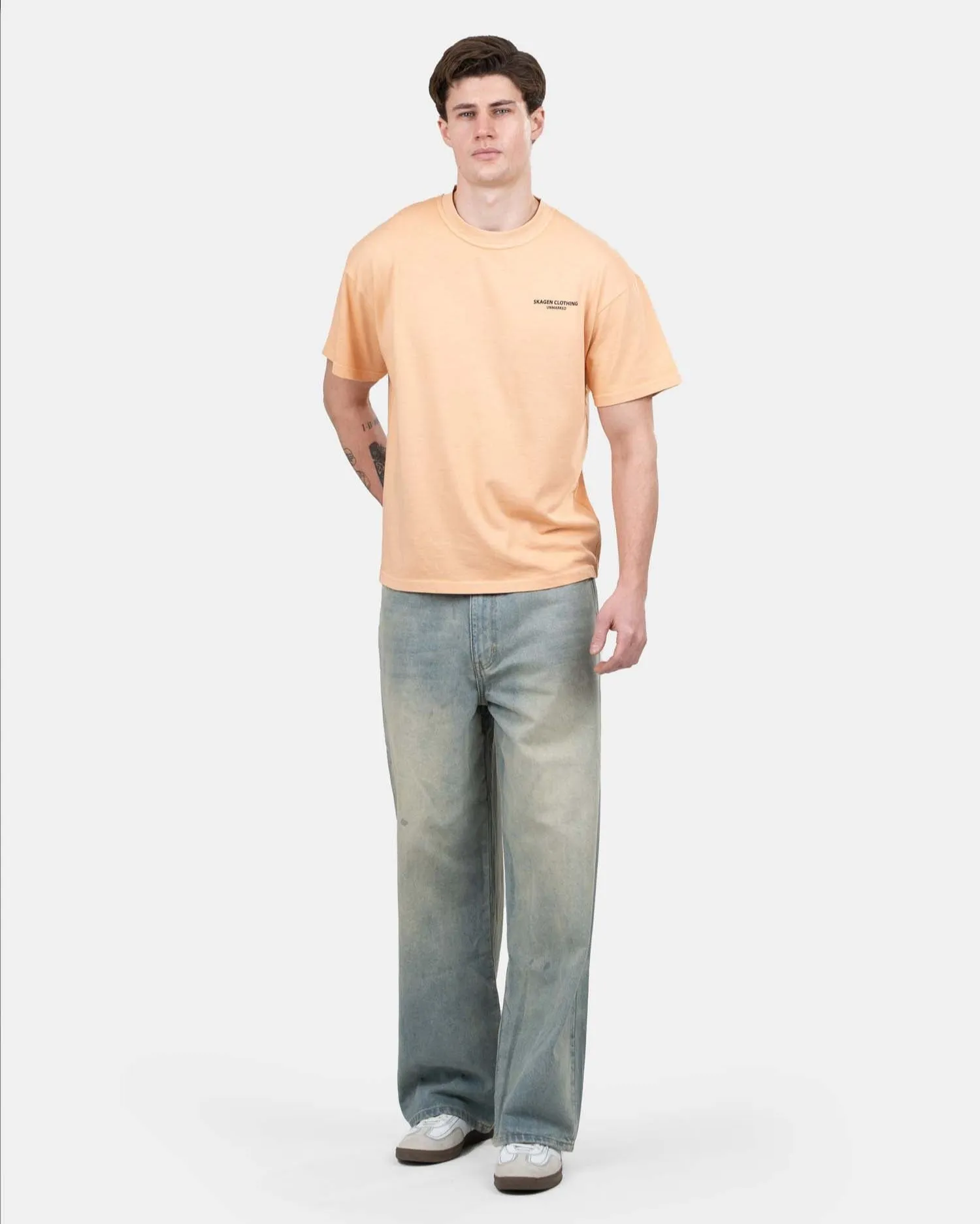 UNMARKED T-shirt Peach