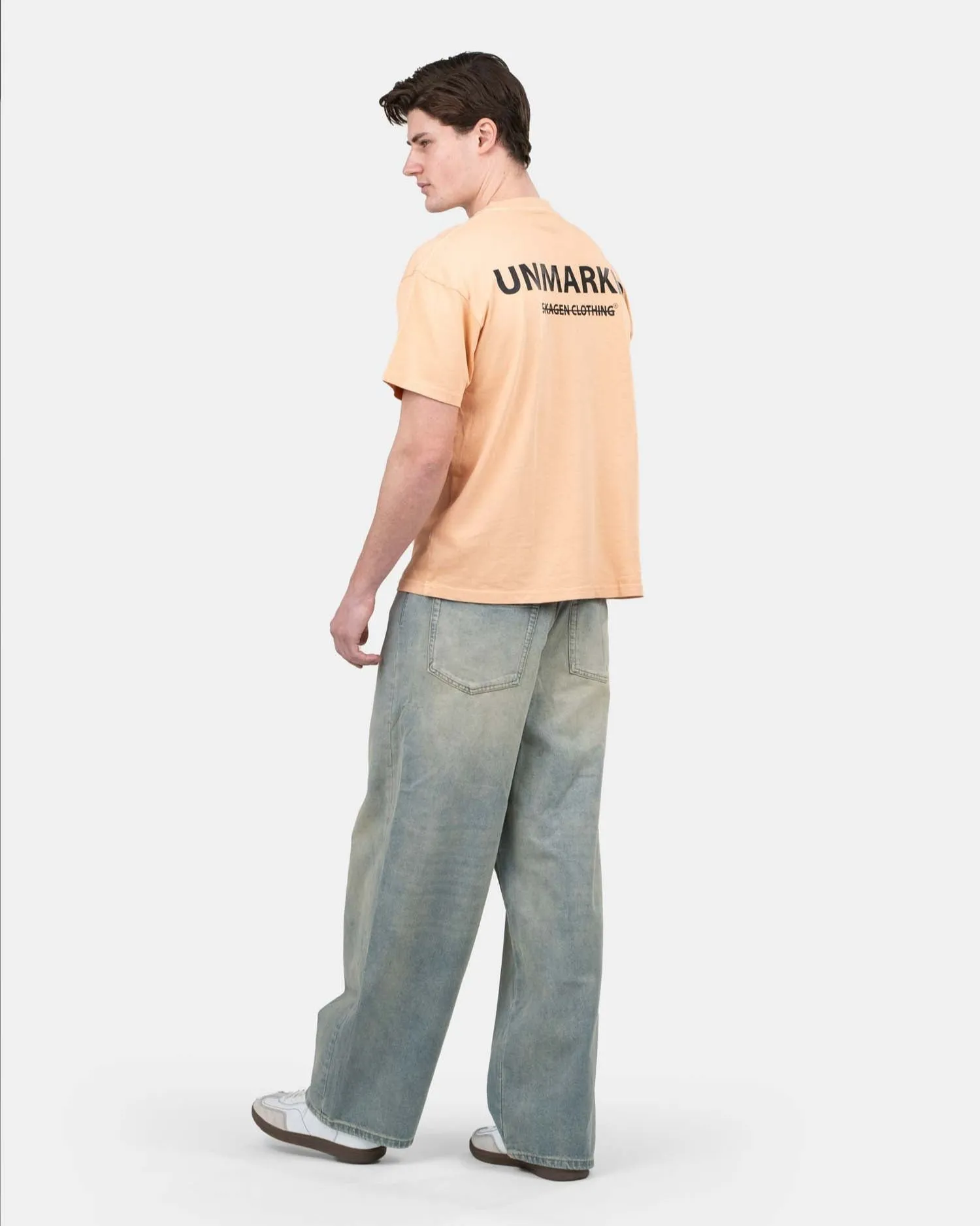 UNMARKED T-shirt Peach
