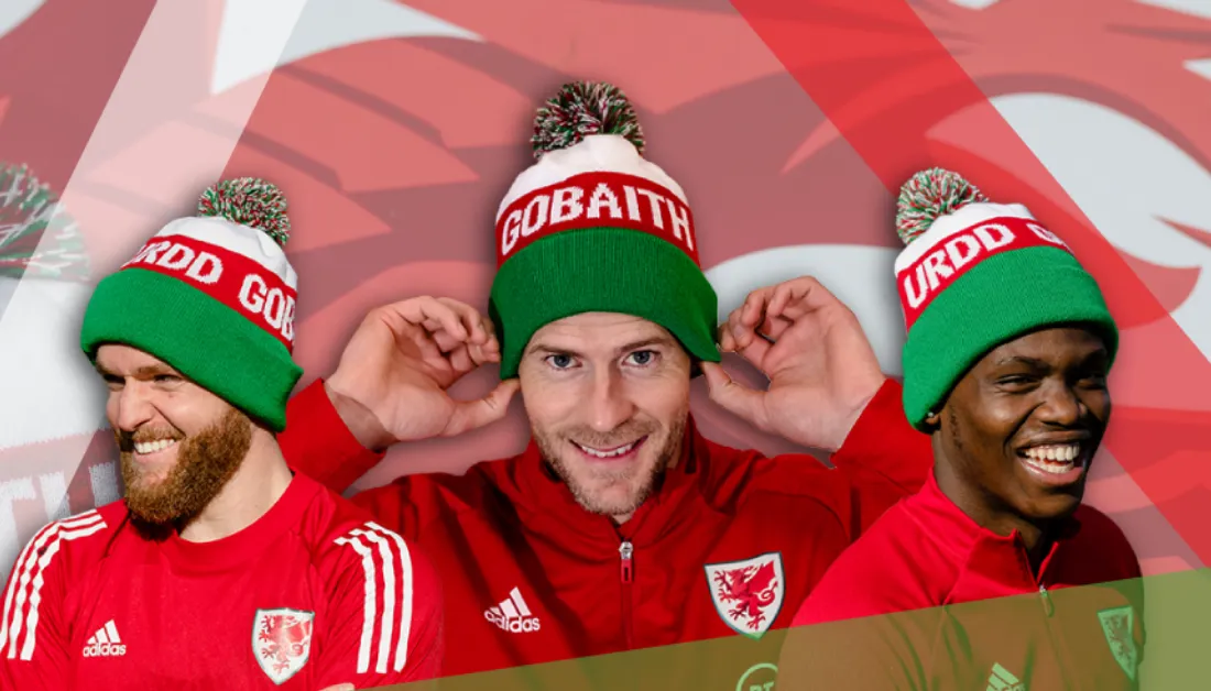 Urdd red white and green bobble hat