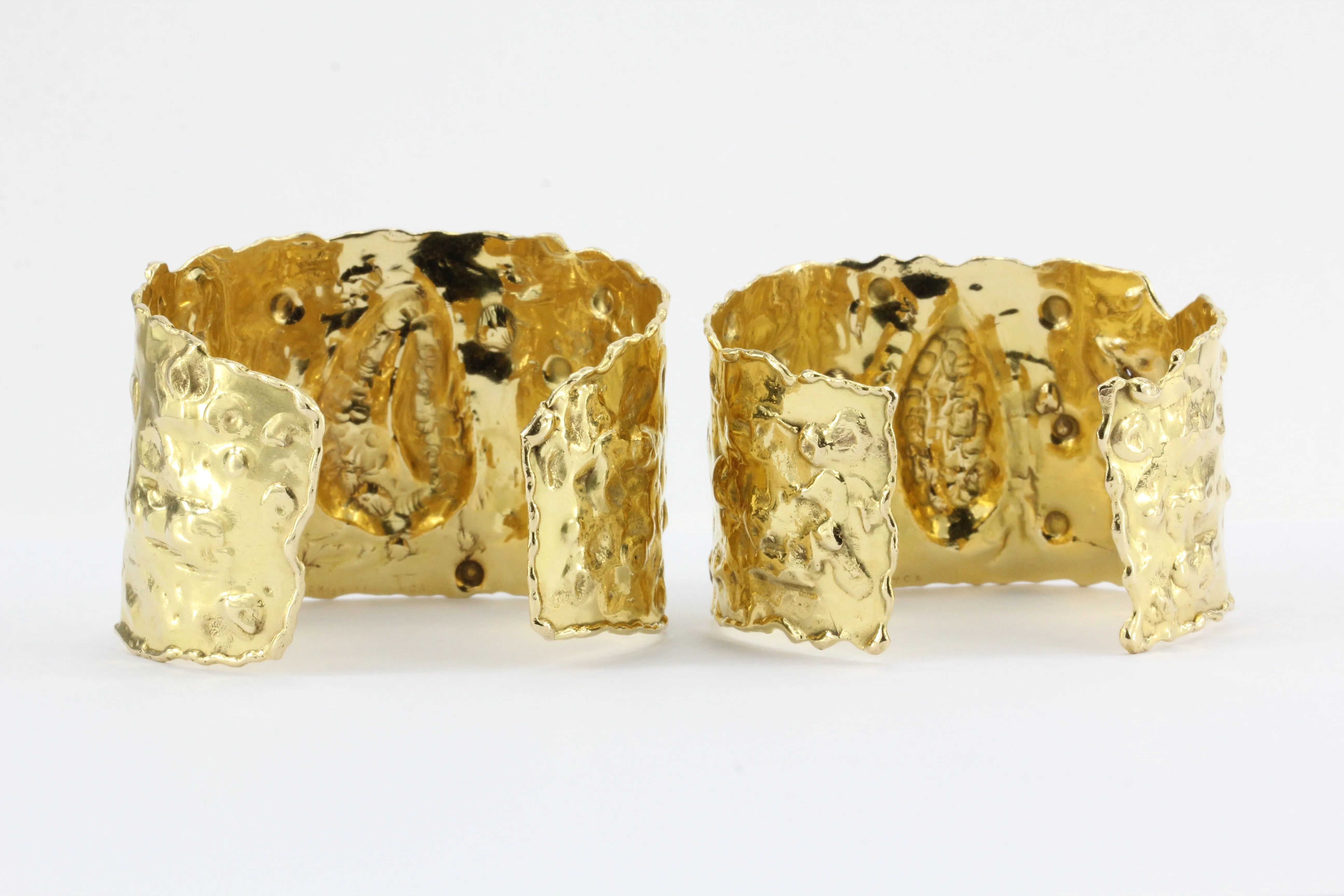 Van Cleef & Arpels 18K Gold Jackie-O Manchettes Cuff Bracelets Pair c.1970