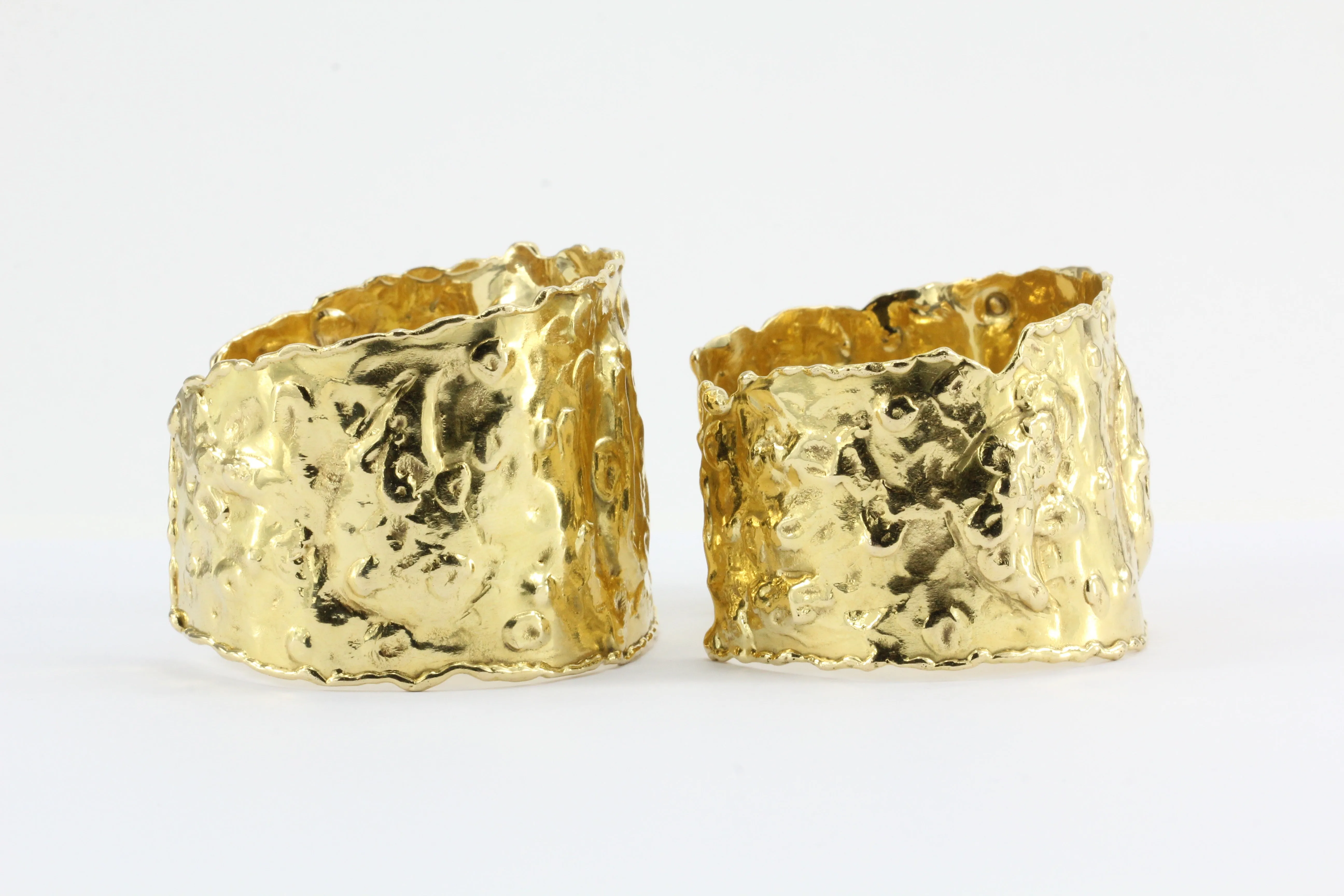Van Cleef & Arpels 18K Gold Jackie-O Manchettes Cuff Bracelets Pair c.1970
