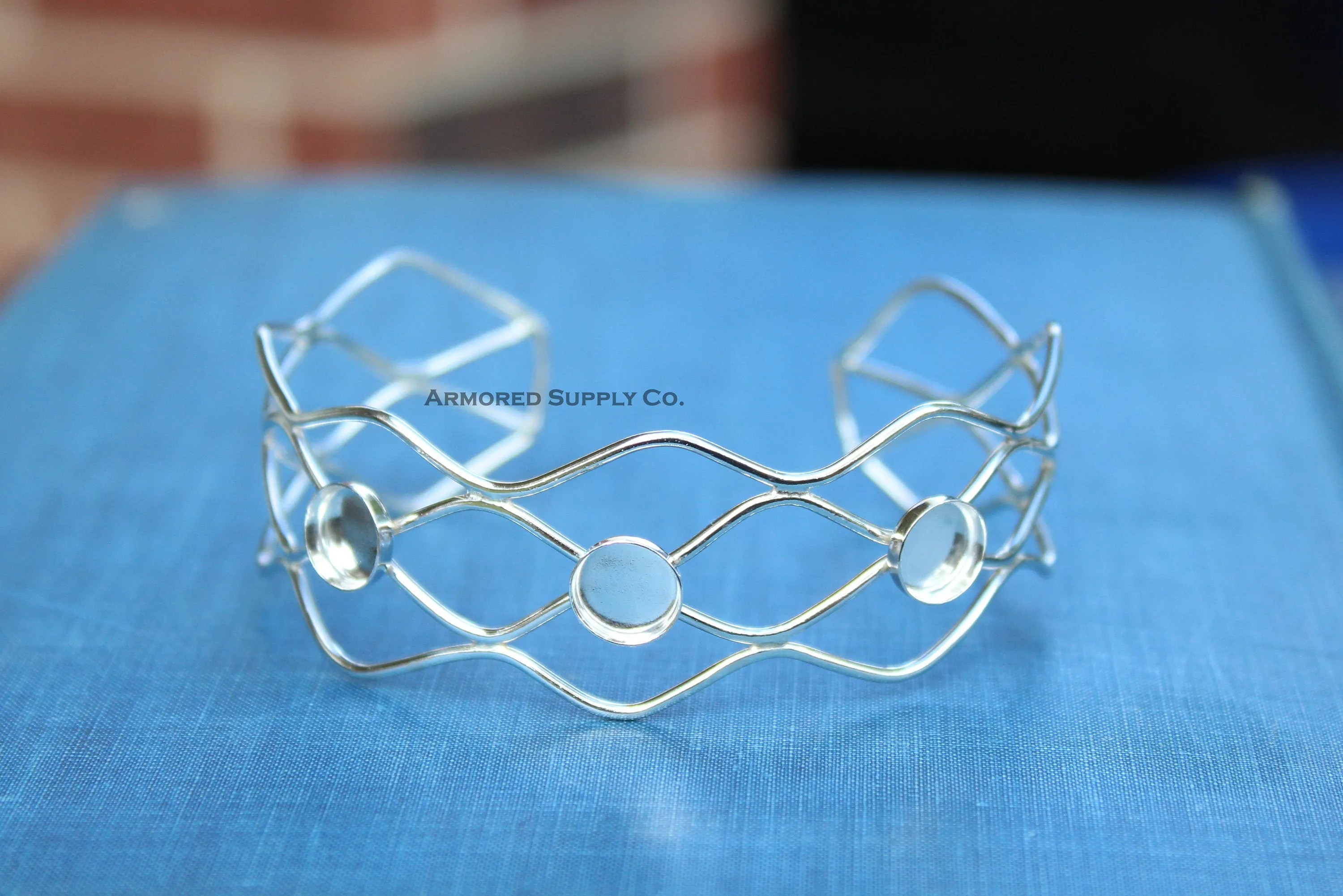 Wide Wave Round Bezel Cup Bracelet Cuff blank