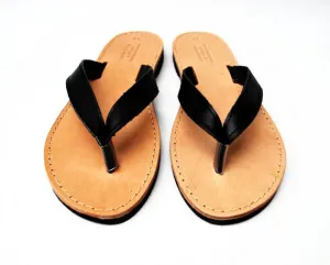 Women flip flops in black