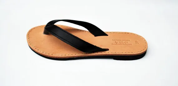 Women flip flops in black