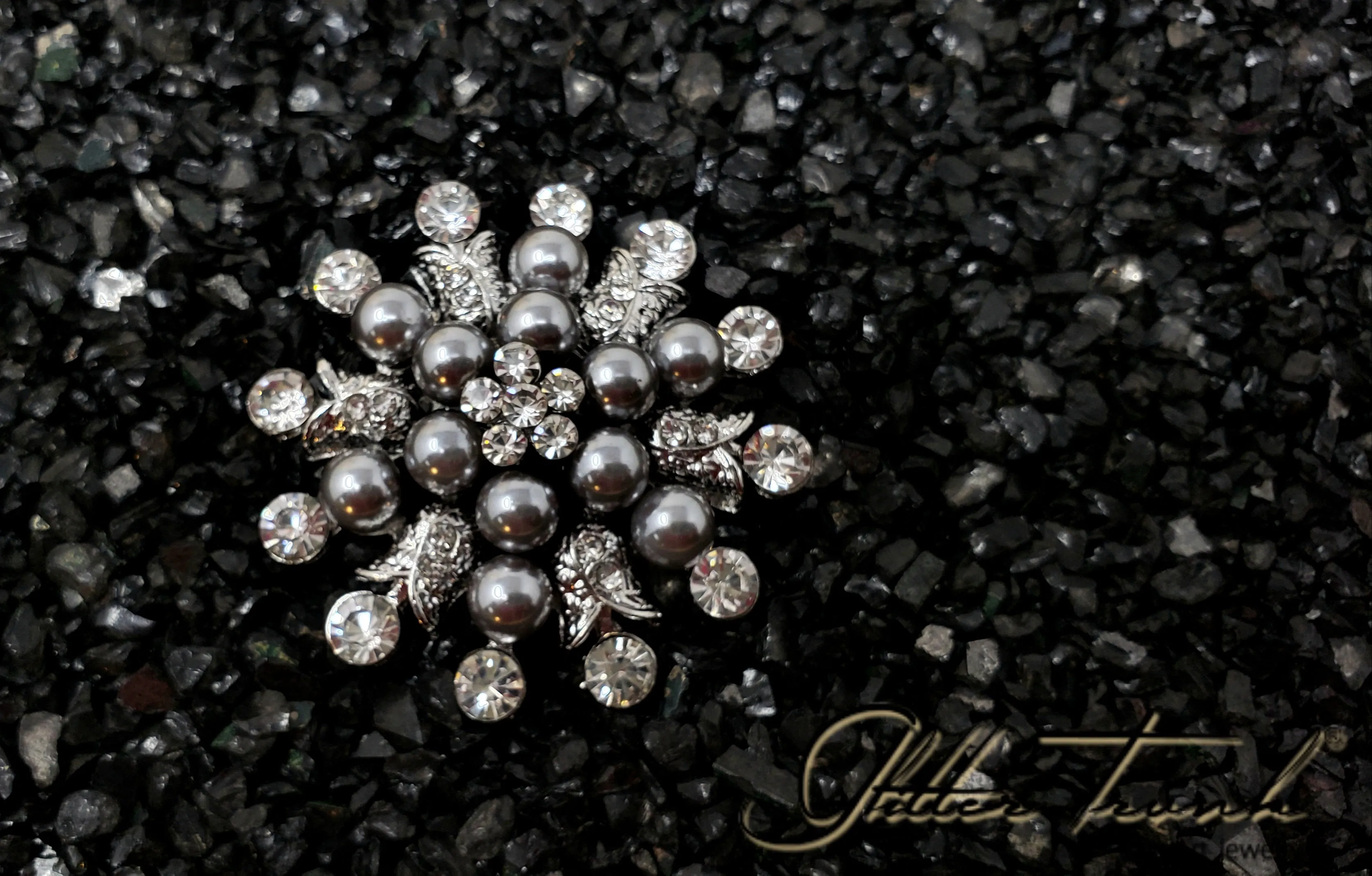 Ziva Pearl Crystal Brooch